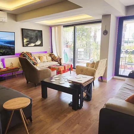 Elegant & Cozy Retreat Home, Center Gem, At The Seaside, Steps From The Tram