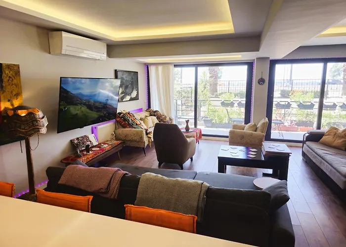 Elegant & Cozy Retreat Home, Center Gem, At The Seaside, Steps From The Tram Apartamento