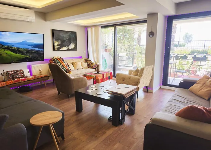 Elegant & Cozy Retreat Home, Center Gem, At The Seaside, Steps From The Tram