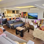 Elegant & Cozy Retreat Home, Center Gem, At The Seaside, Steps From The Tram Appartamento