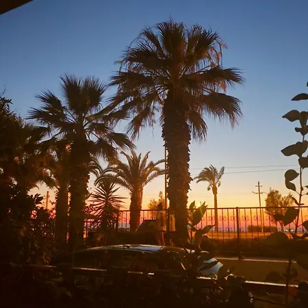 Elegant & Cozy Retreat Home, Center Gem, At The Seaside, Steps From The Tram Apartment *