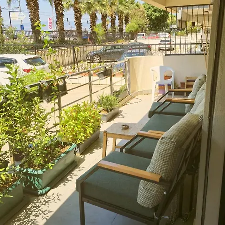 Elegant & Cozy Retreat Home, Center Gem, At The Seaside, Steps From The Tram Izmir