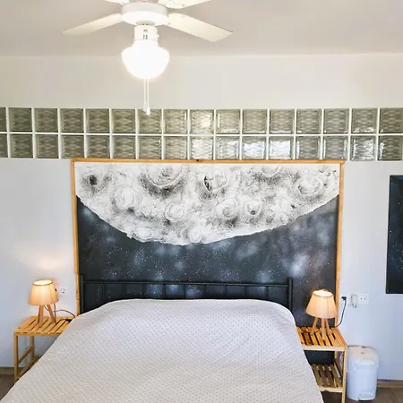 Elegant & Cozy Retreat Home, Center Gem, At The Seaside, Steps From The Tram Apartmán