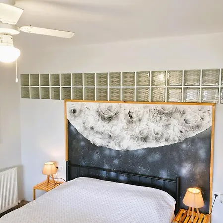 Apartmán Elegant & Cozy Retreat Home, Center Gem, At The Seaside, Steps From The Tram İzmir