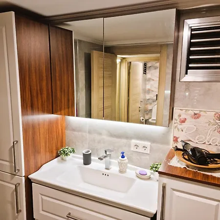 Apartmán Elegant & Cozy Retreat Home, Center Gem, At The Seaside, Steps From The Tram *
