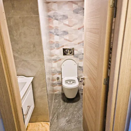Elegant & Cozy Retreat Home, Center Gem, At The Seaside, Steps From The Tram *