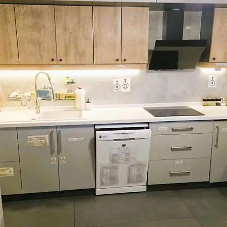 Elegant & Cozy Retreat Home, Center Gem, At The Seaside, Steps From The Tram Apartmán İzmir