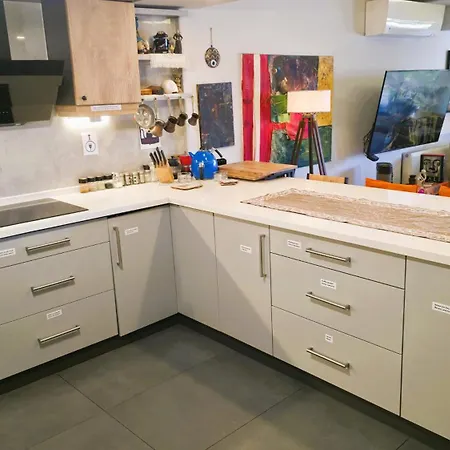 Apartmán Elegant & Cozy Retreat Home, Center Gem, At The Seaside, Steps From The Tram *