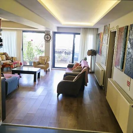 Elegant & Cozy Retreat Home, Center Gem, At The Seaside, Steps From The Tram Apartmán İzmir