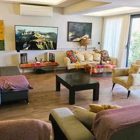 Elegant & Cozy Retreat Home, Center Gem, At The Seaside, Steps From The Tram アパート イズミル