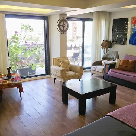 アパート Elegant & Cozy Retreat Home, Center Gem, At The Seaside, Steps From The Tram イズミル