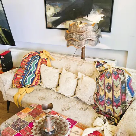 Elegant & Cozy Retreat Home, Center Gem, At The Seaside, Steps From The Tram アパート