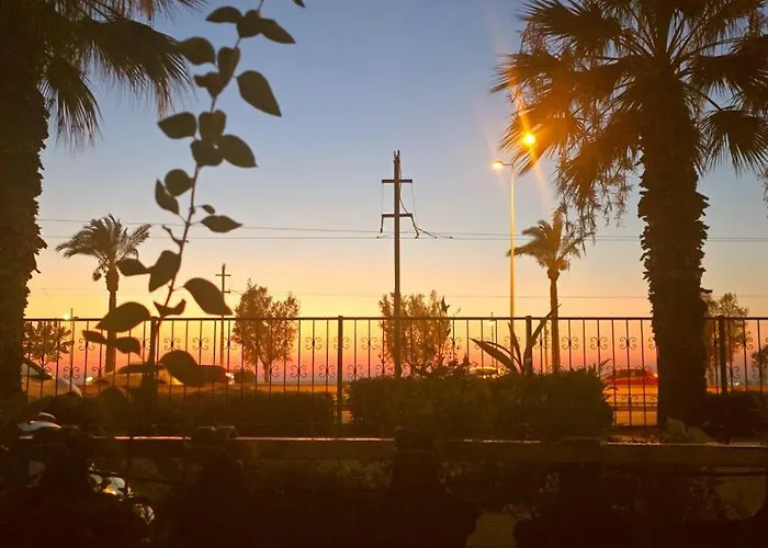 Appartamento Elegant & Cozy Retreat Home, Center Gem, At The Seaside, Steps From The Tram