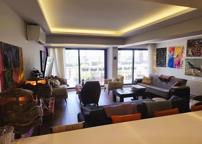 Elegant & Cozy Retreat Home, Center Gem, At The Seaside, Steps From The Tram 公寓 *