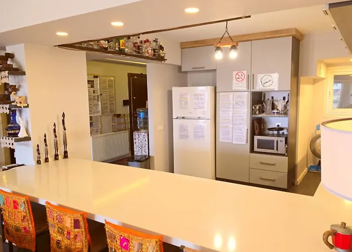 Elegant & Cozy Retreat Home, Center Gem, At The Seaside, Steps From The Tram