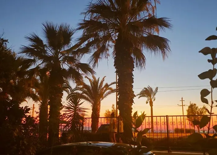 Elegant & Cozy Retreat Home, Center Gem, At The Seaside, Steps From The Tram Apartment *