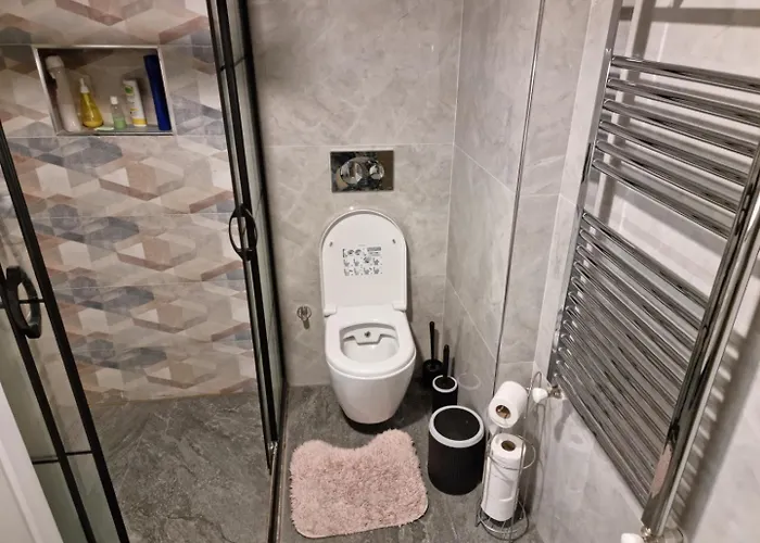 Elegant & Cozy Retreat Home, Center Gem, At The Seaside, Steps From The Tram