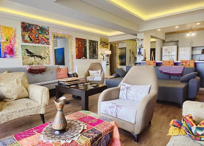 Elegant & Cozy Retreat Home, Center Gem, At The Seaside, Steps From The Tram Apartment *