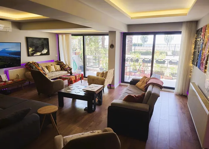 Apartment Elegant & Cozy Retreat Home, Center Gem, At The Seaside, Steps From The Tram *