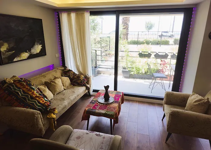 Elegant & Cozy Retreat Home, Center Gem, At The Seaside, Steps From The Tram *