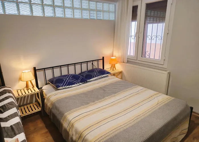 Elegant & Cozy Retreat Home, Center Gem, At The Seaside, Steps From The Tram Apartment *